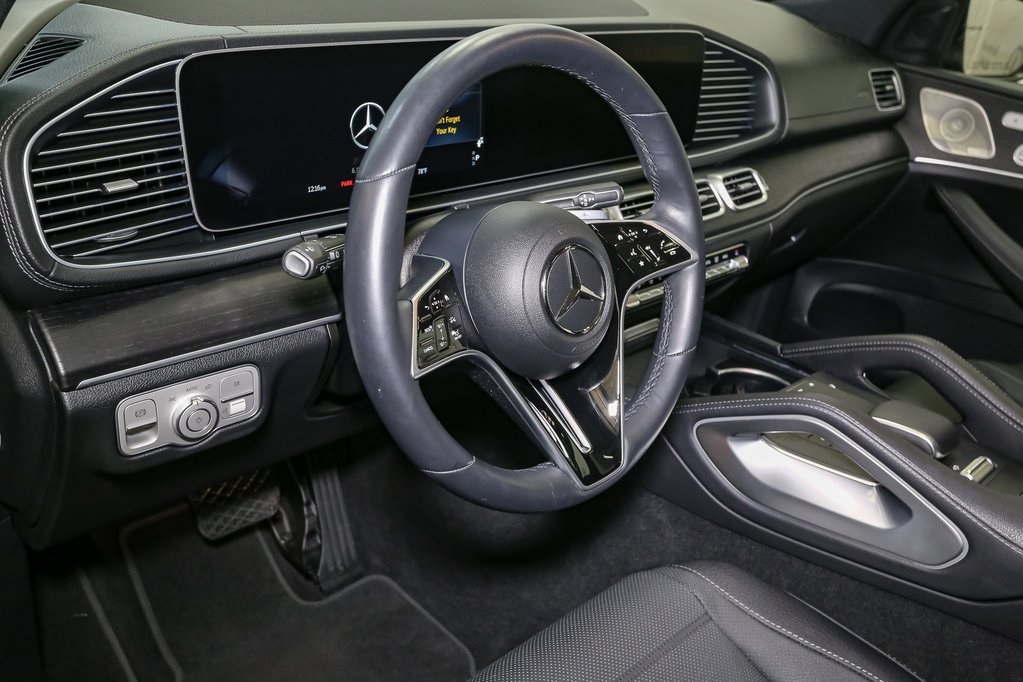2025 Mercedes Benz GLS 450 4MATIC photo 27