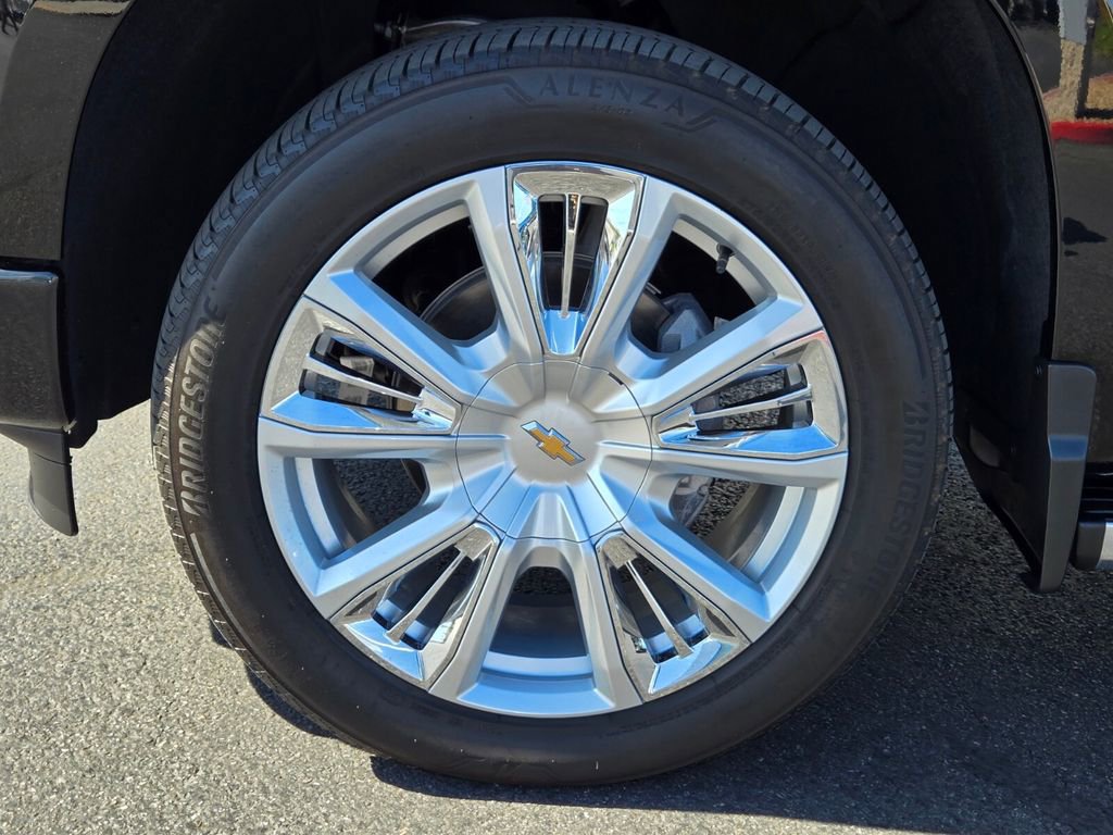 2024 Chevrolet Silverado 1500 High Country photo 8