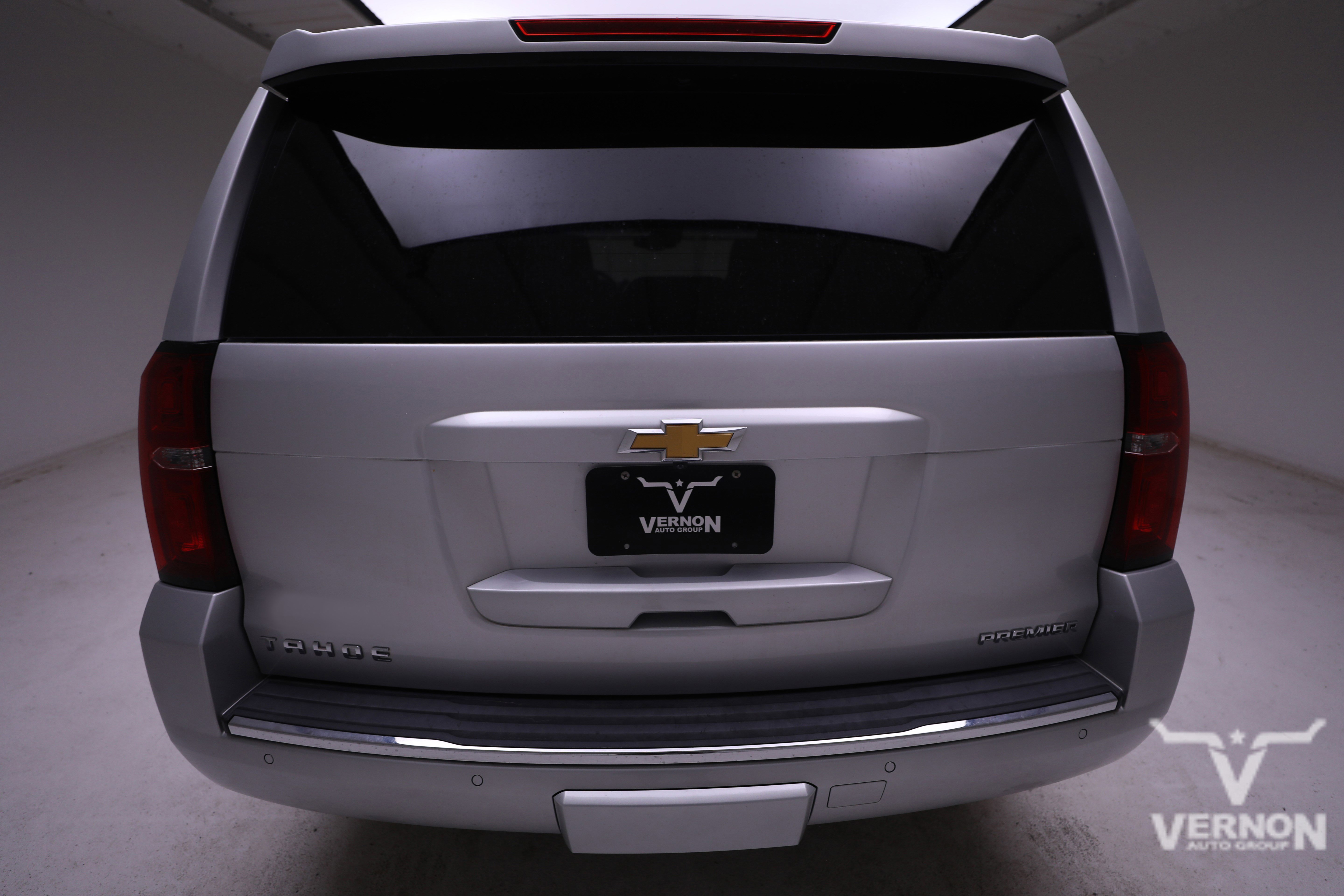 2020 Chevrolet Tahoe Premier photo 2