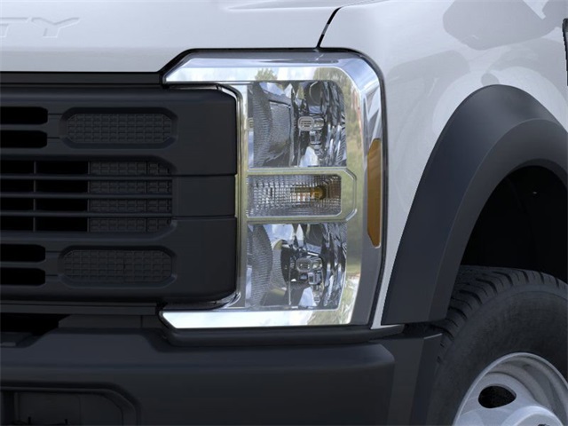 2026 Ford F-550 photo 16