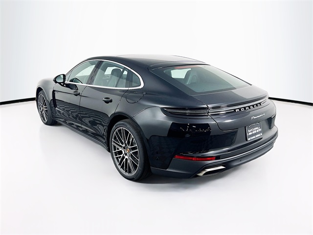 2026 Porsche Panamera E-Hybrid 4 photo 3