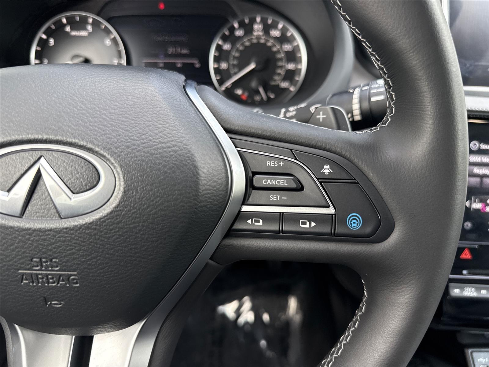 2025 Infiniti QX50 Luxe photo 13