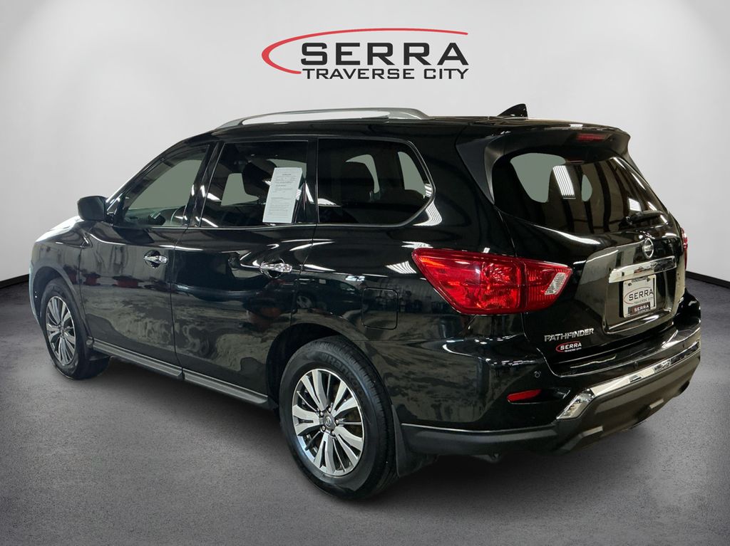 2020 Nissan Pathfinder S photo 7