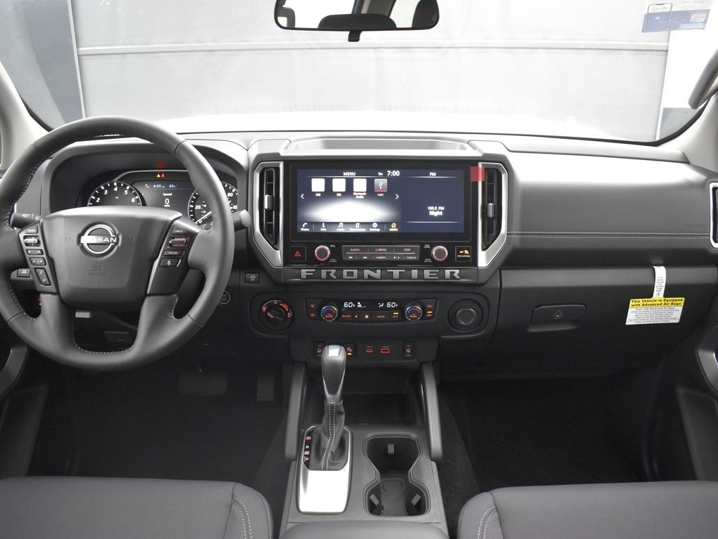 2025 Nissan Frontier SV photo 7