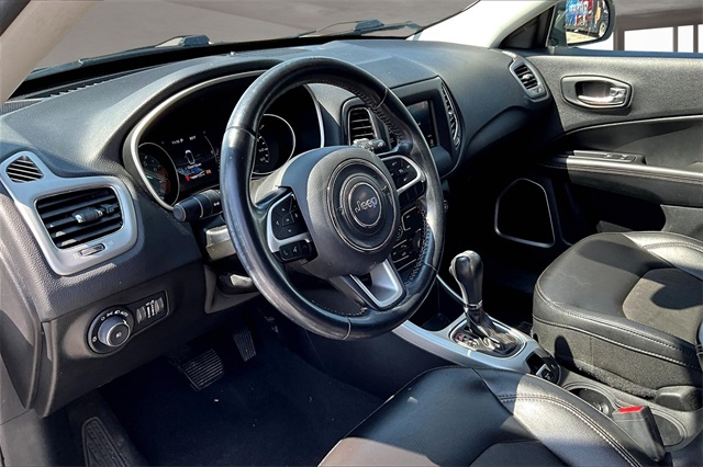 2020 Jeep Compass Latitude photo 14