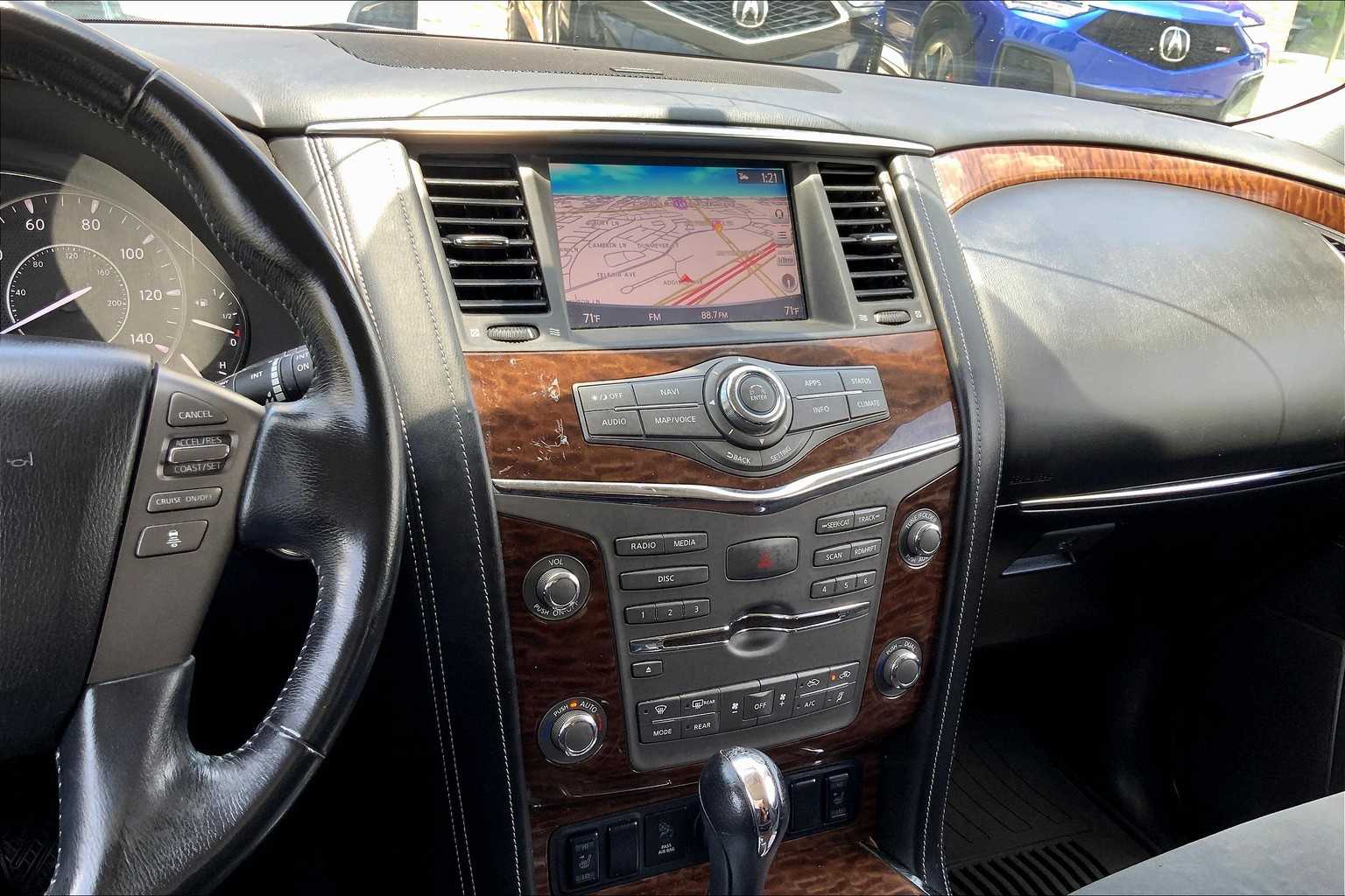 2019 Nissan Armada SV photo 5