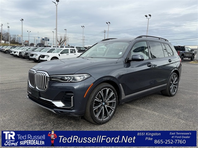 2022 BMW X7 40i's photo