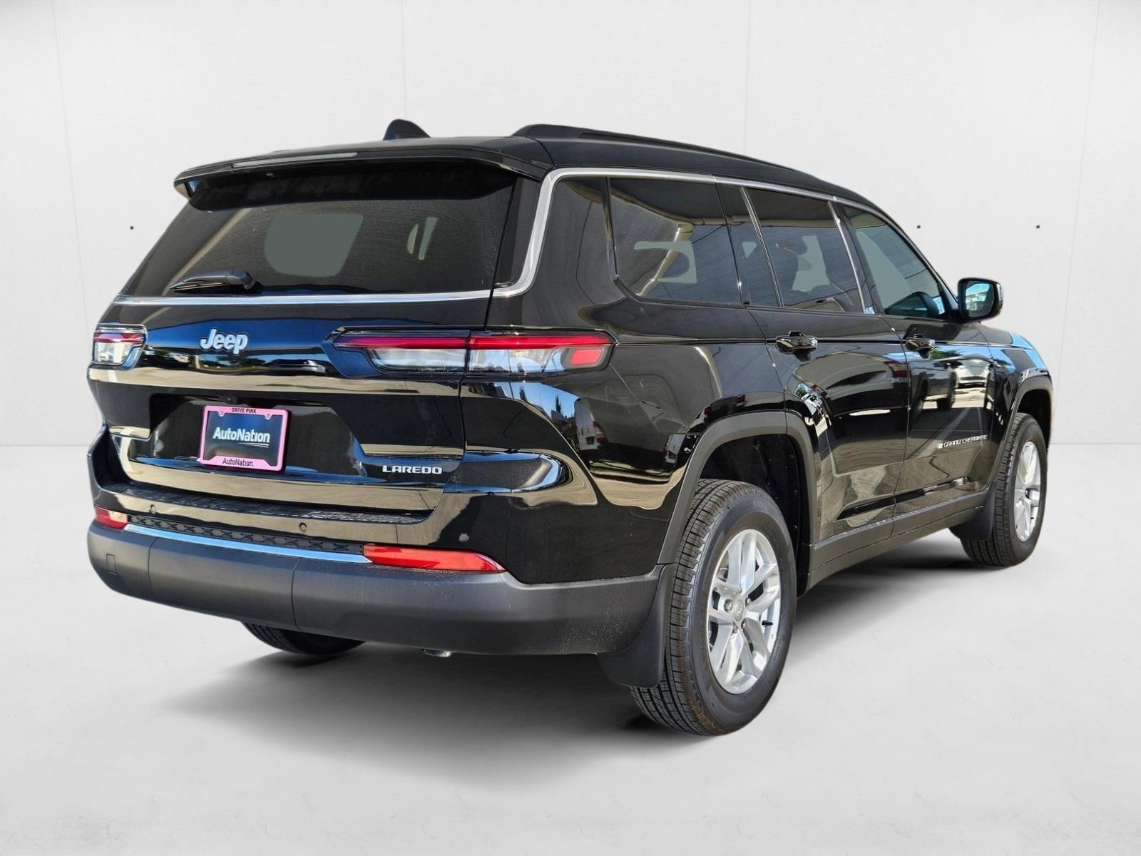 2025 Jeep Grand Cherokee Laredo X photo 2