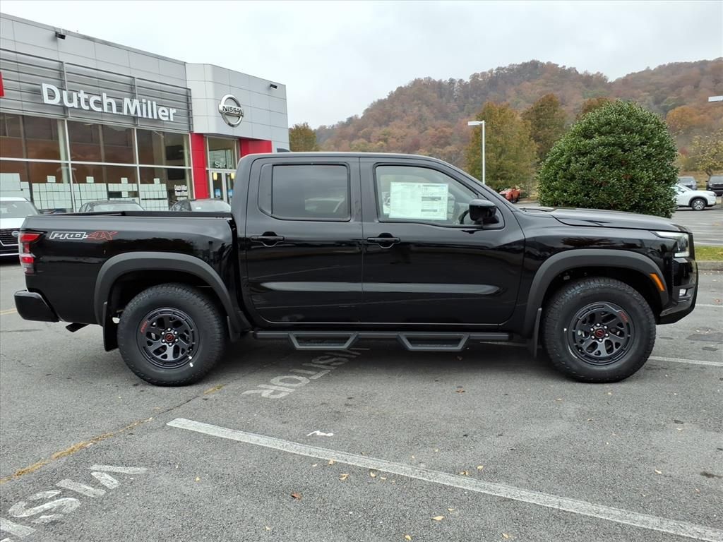 2026 Nissan Frontier PRO-4X photo 2