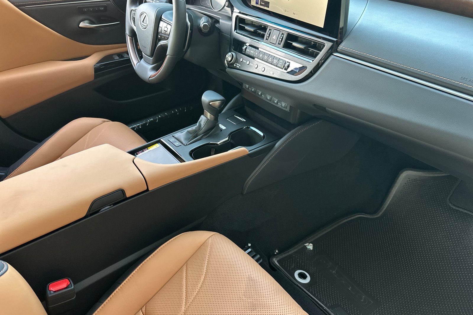 2025 Lexus ES 300h Luxury photo 12