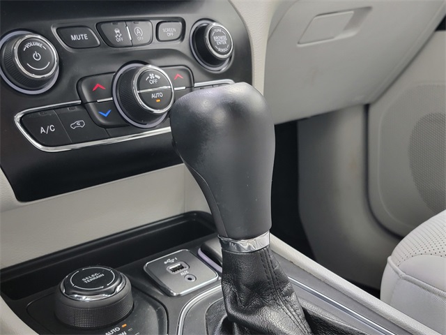 2021 Jeep Cherokee Latitude Lux photo 22
