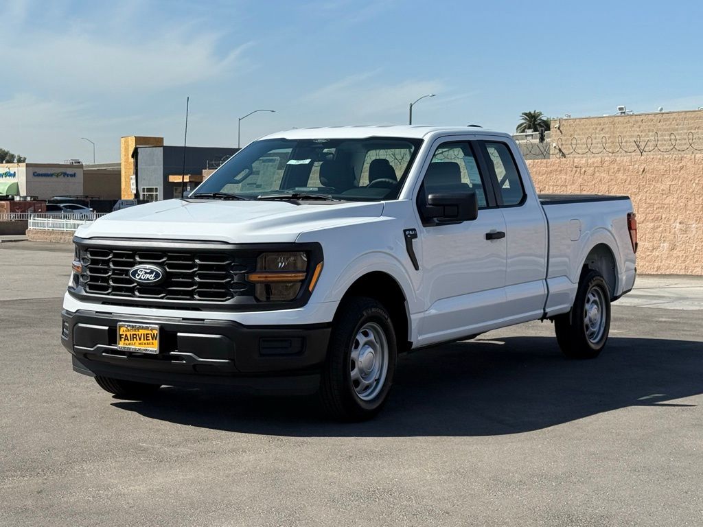 2025 Ford F-150 XL photo 4
