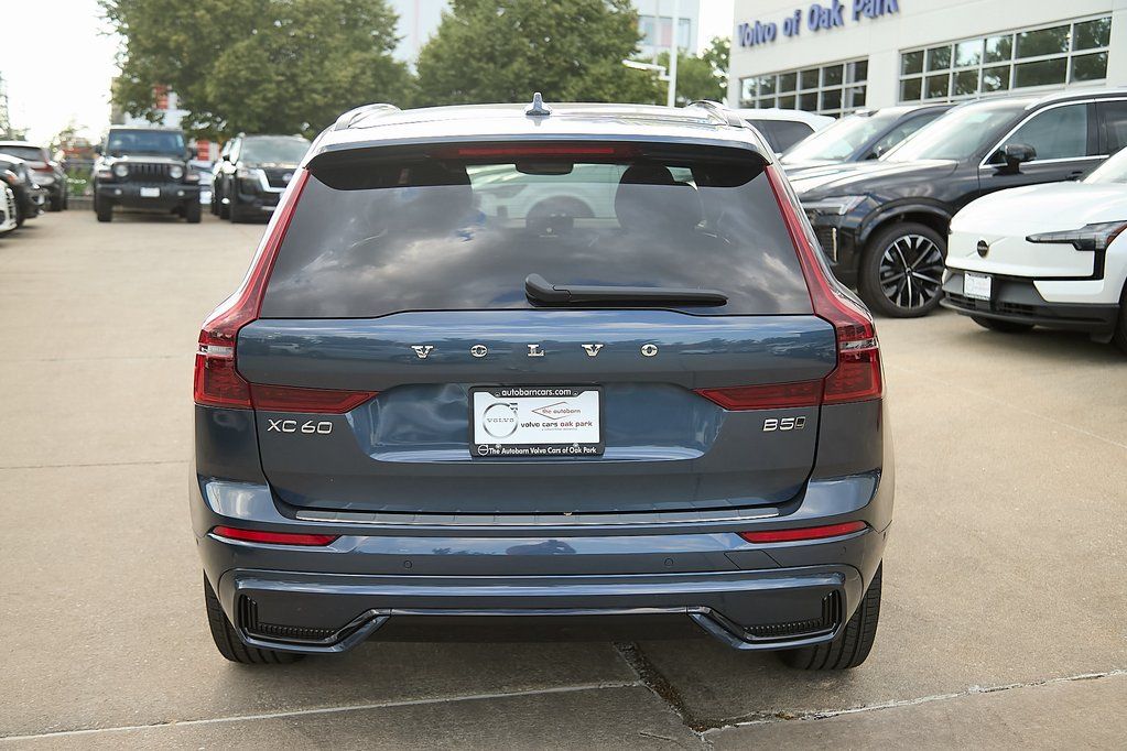 2026 VOLVO XC60 - Image 7