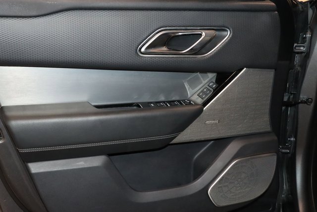 2018 Land Rover Range Rover Velar R-Dynamic SE photo 22