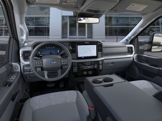2026 Ford F-350 XLT photo 9