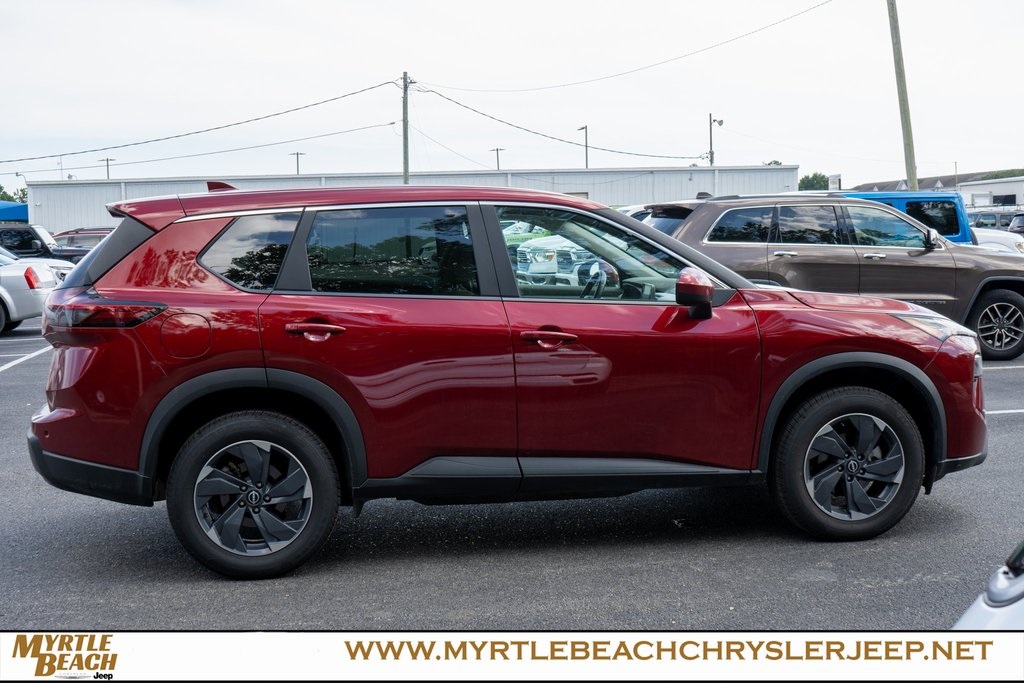2025 Nissan Rogue SV photo 7
