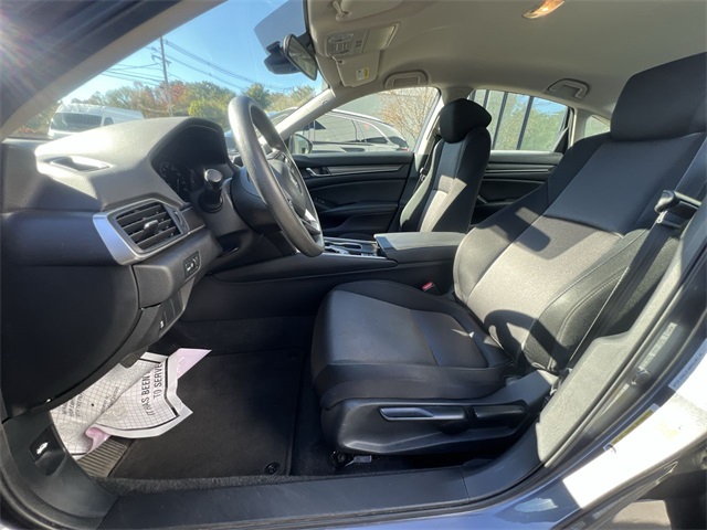 2020 Honda Accord LX 1.5T photo 3