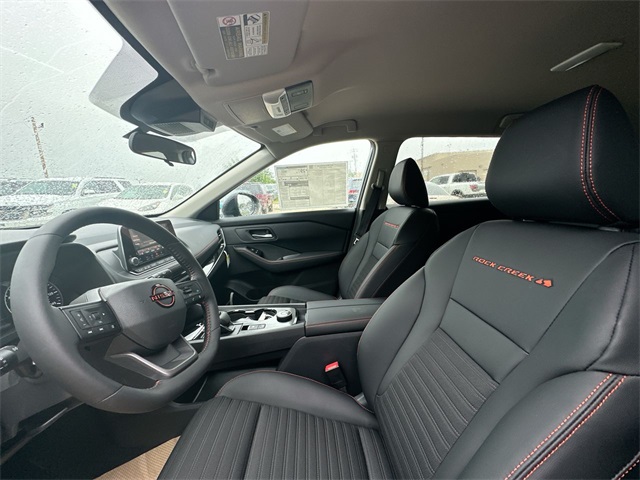 2025 Nissan Rogue SV photo 16