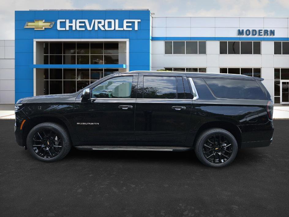 2025 Chevrolet Suburban Premier photo 2