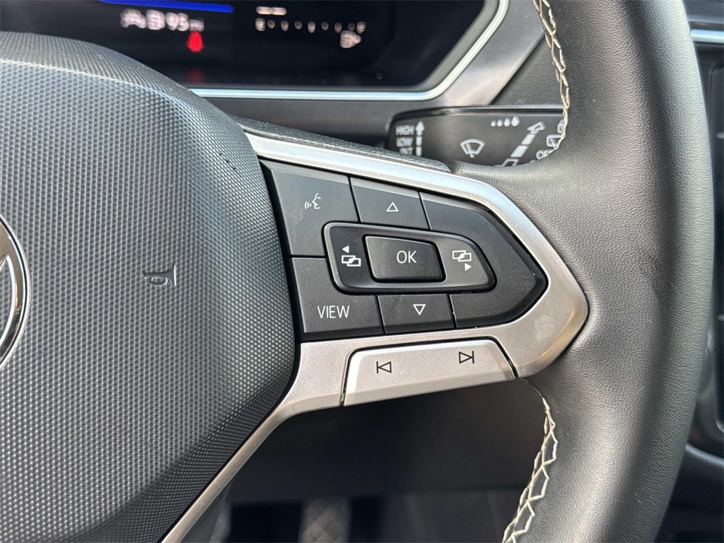 2022 Volkswagen Tiguan SE photo 23