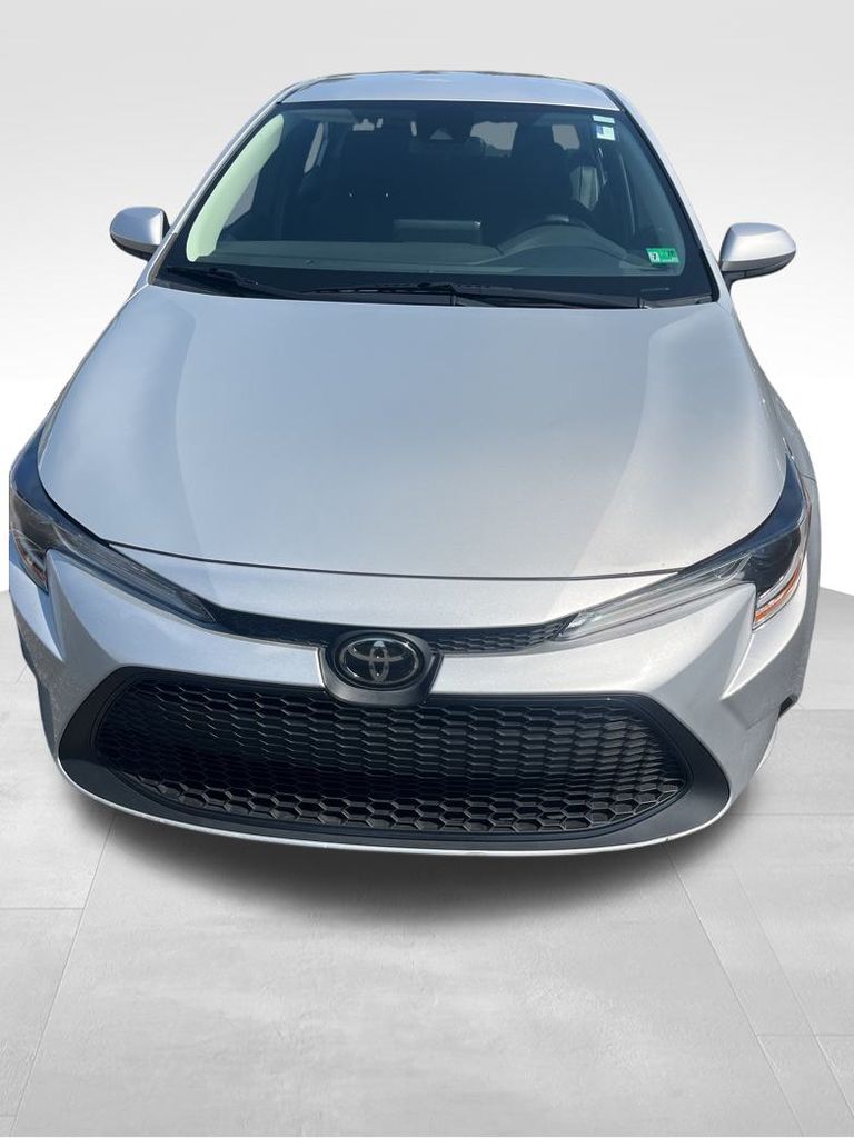 2022 Toyota Corolla LE photo 15