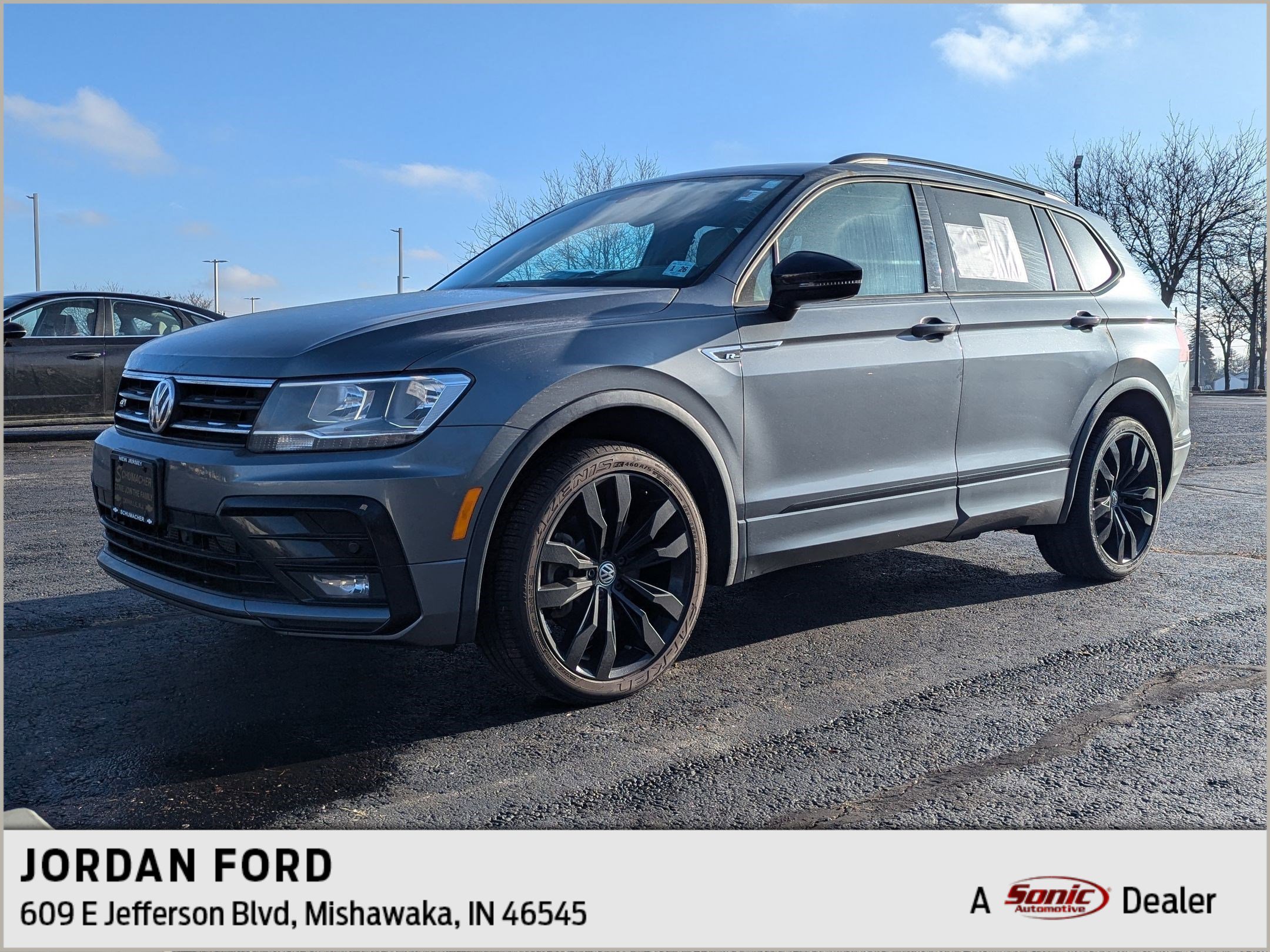 2021 Volkswagen Tiguan SE R-LINE BLACK's photo