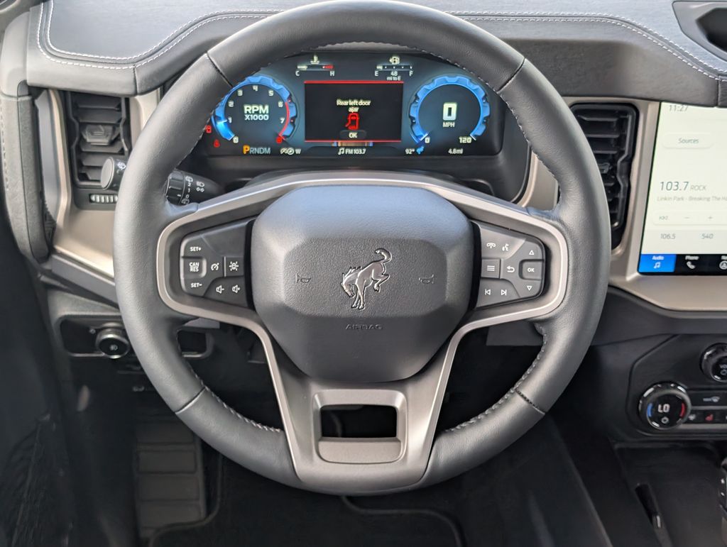 2025 Ford Bronco Outer Banks photo 8