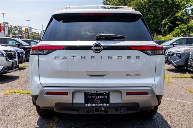 2025 Nissan Pathfinder SL photo 4