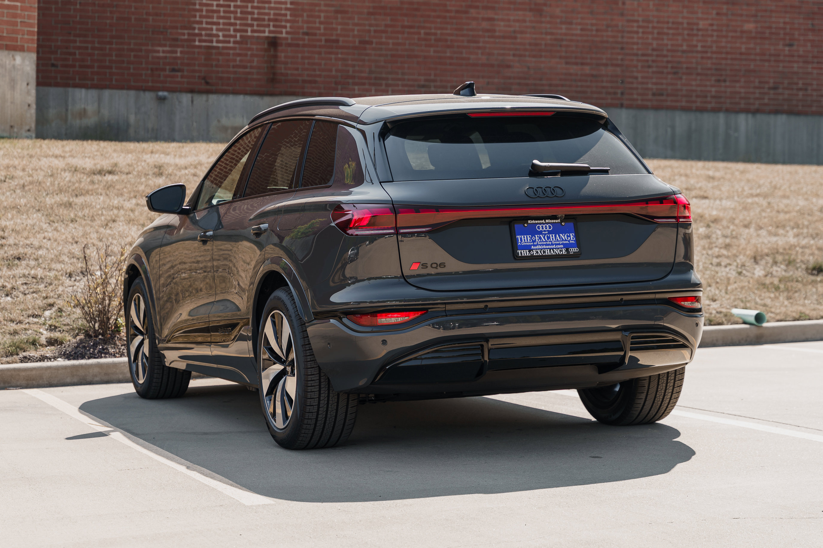 2025 Audi SQ6 photo 5
