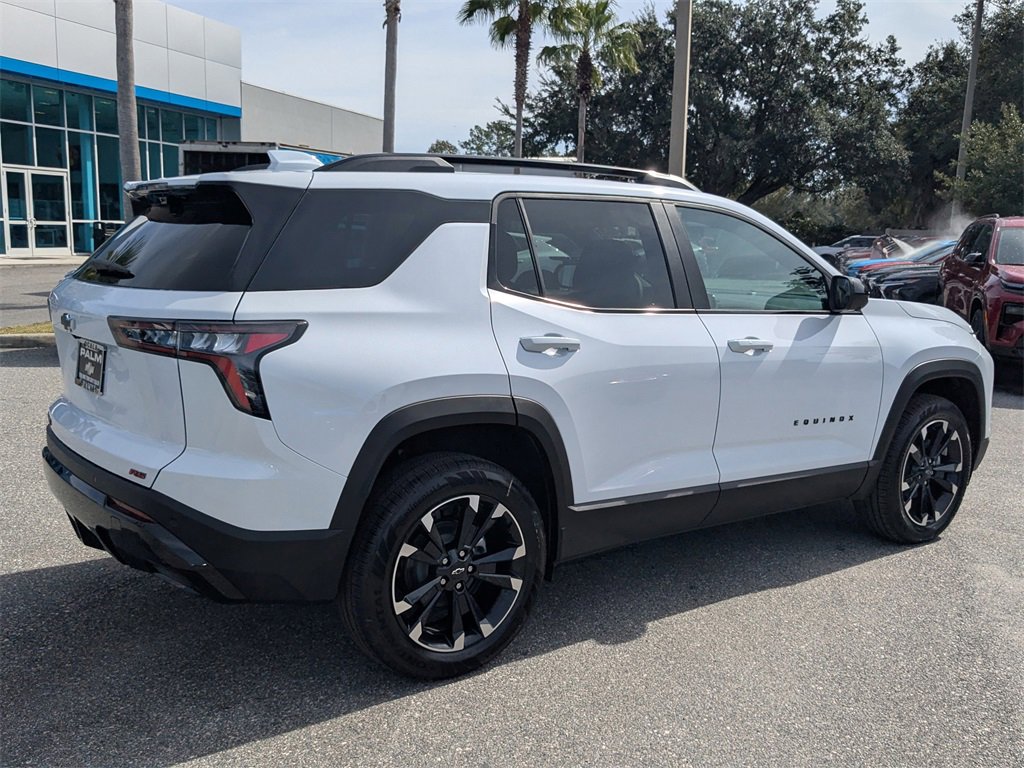 2026 Chevrolet Equinox RS photo 2