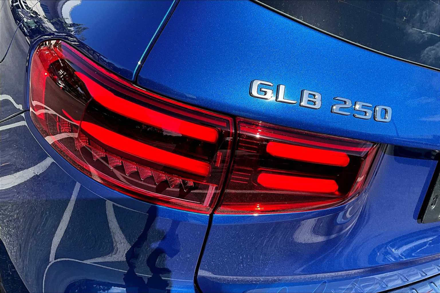 2025 Mercedes Benz GLB 250 photo 27