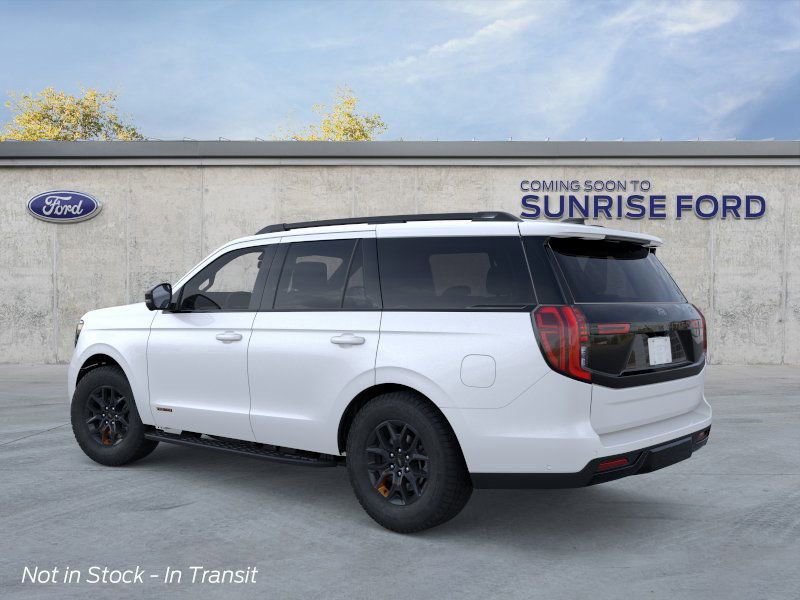 2025 Ford Expedition photo 2