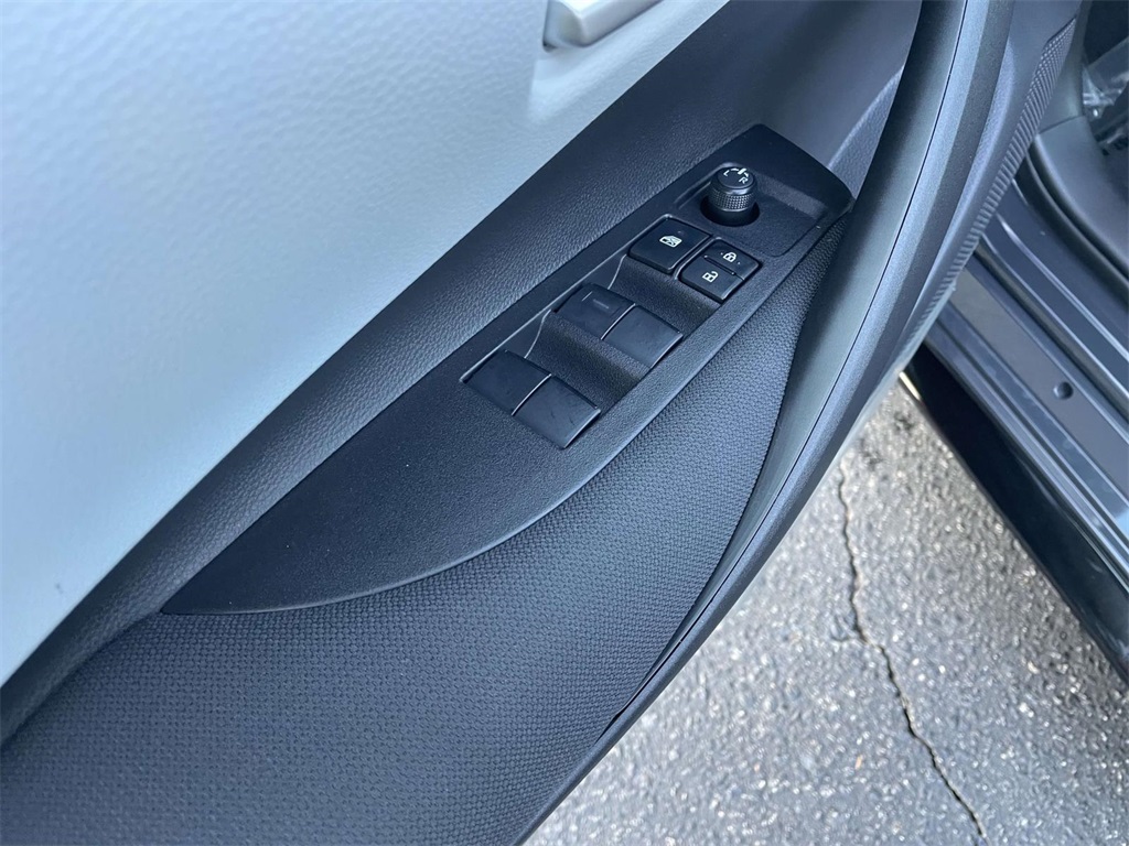2026 Toyota Corolla SE photo 16