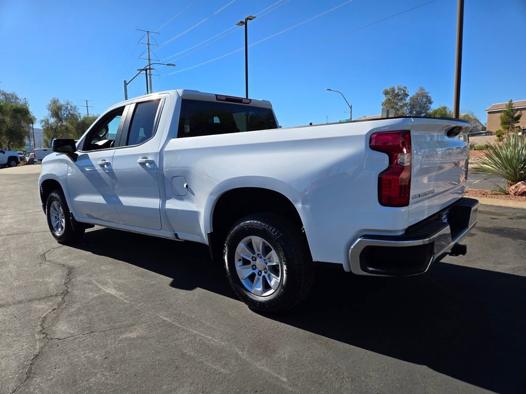 2022 Chevrolet Silverado 1500 LT photo 4
