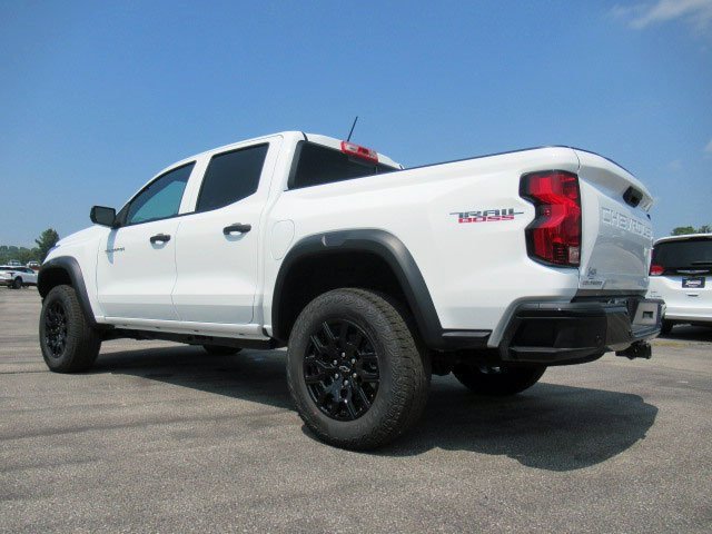 2025 Chevrolet Colorado Trail Boss photo 3