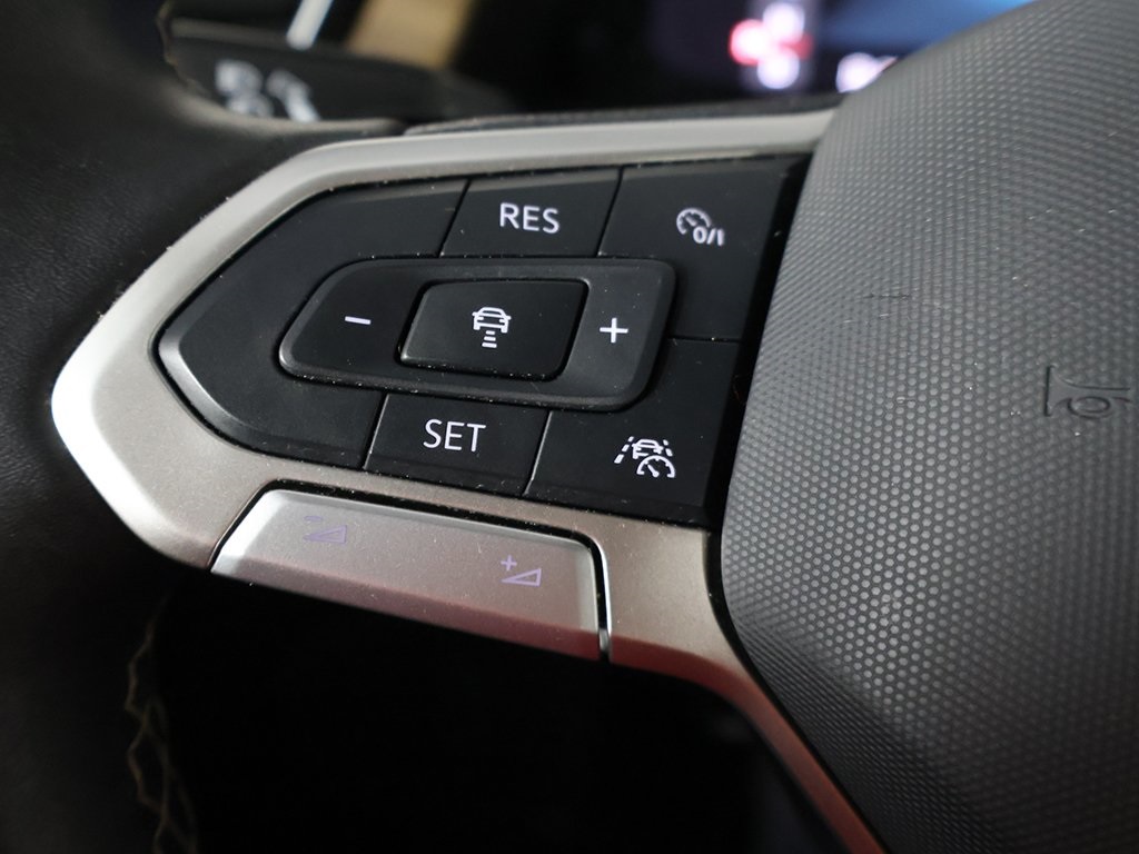 2024 Volkswagen Atlas SE Technology photo 35