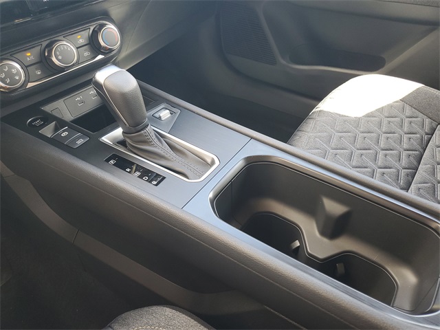 2025 Nissan Kicks SV photo 7