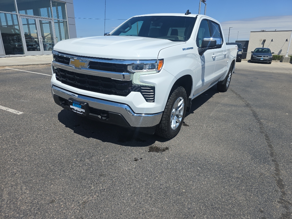 2023 Chevrolet Silverado 1500 LT photo 2