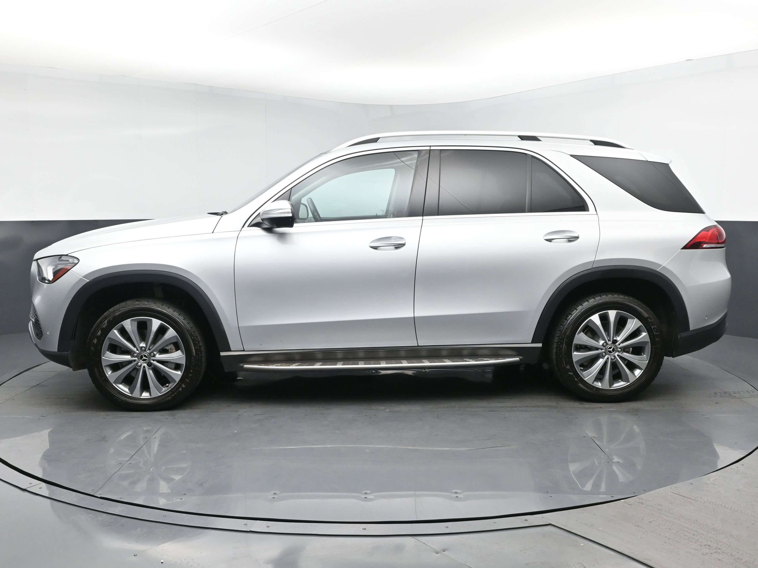 2020 Mercedes Benz GLE 350 4MATIC photo 2