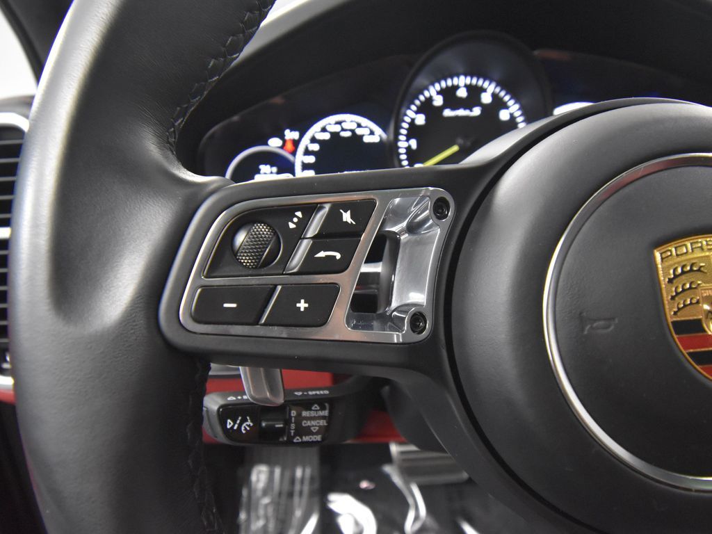 2022 Porsche Cayenne E-Hybrid Turbo S photo 21
