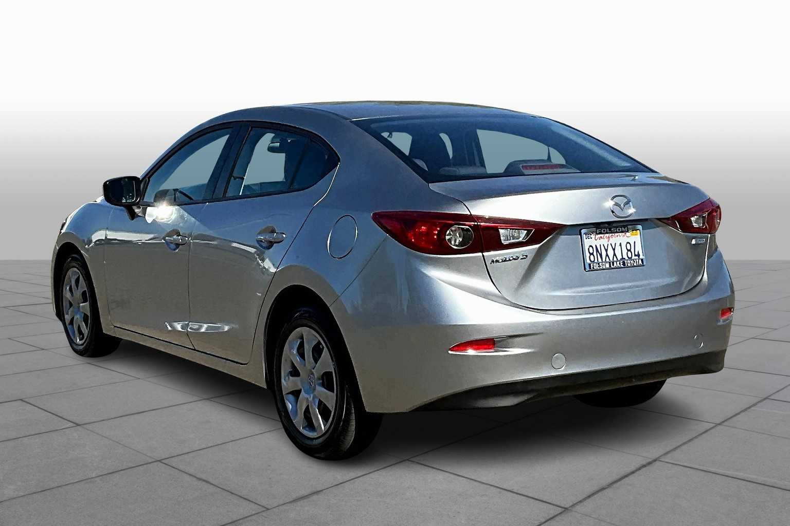 2016 Mazda Mazda3 i Sport photo 11