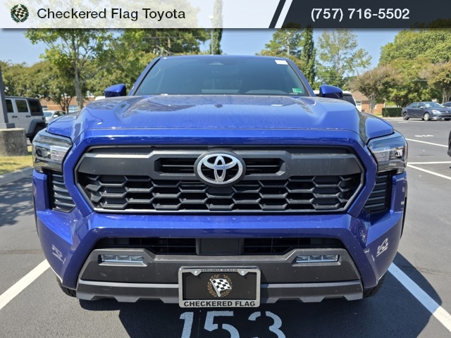 2025 Toyota Tacoma TRD Off-Road photo 2