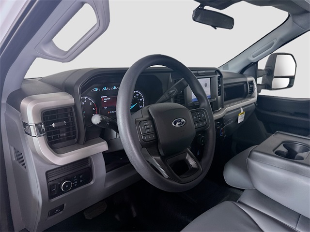 2025 Ford F-250 XL photo 6