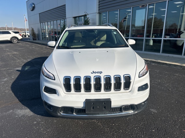 Used 2017 Jeep Cherokee Limited with VIN 1C4PJLDS6HW662389 for sale in Martinsville, IN