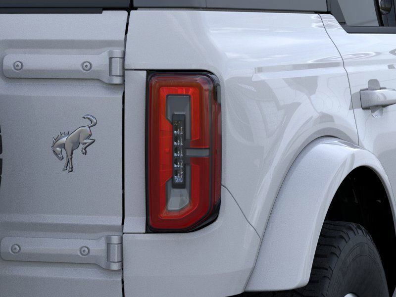 2025 Ford Bronco Outer Banks photo 21