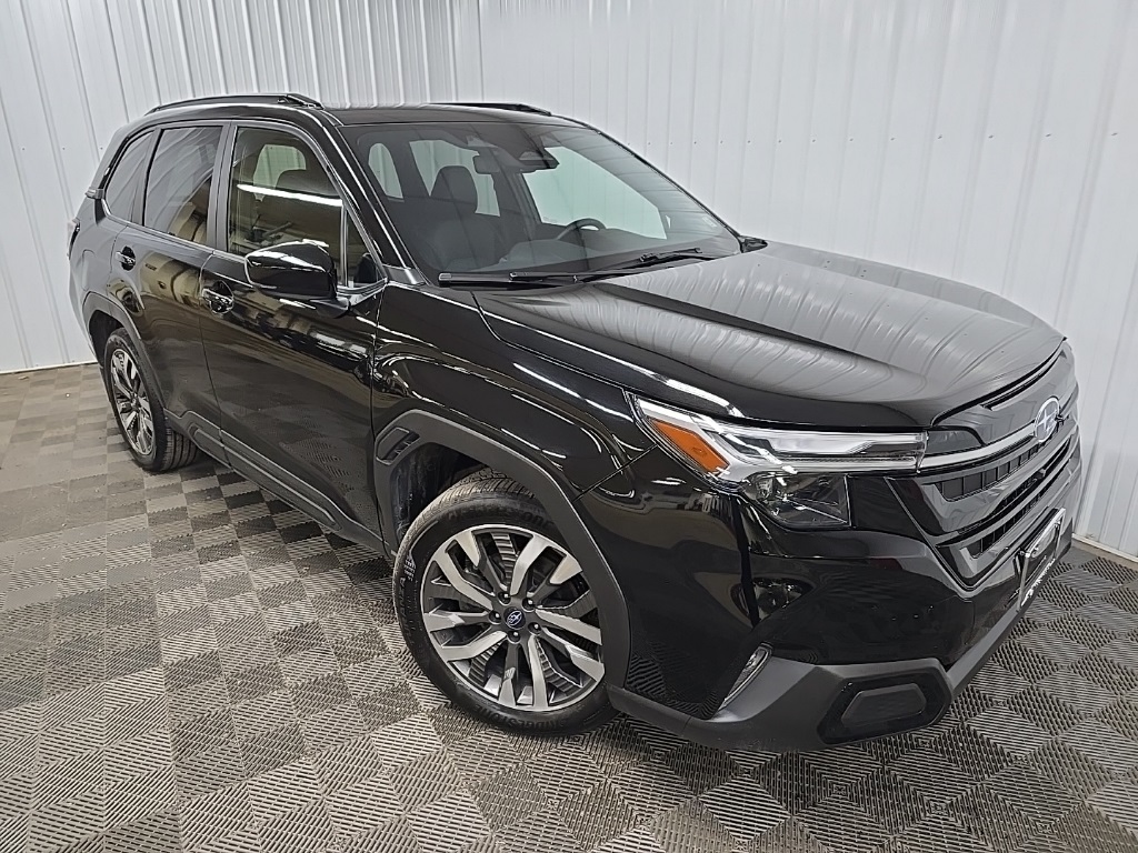 2025 Subaru Forester Touring photo 7