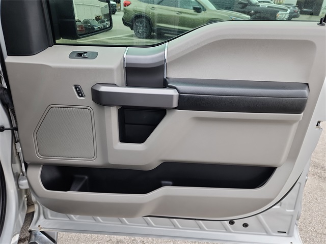 2019 Ford F-150 XLT photo 16