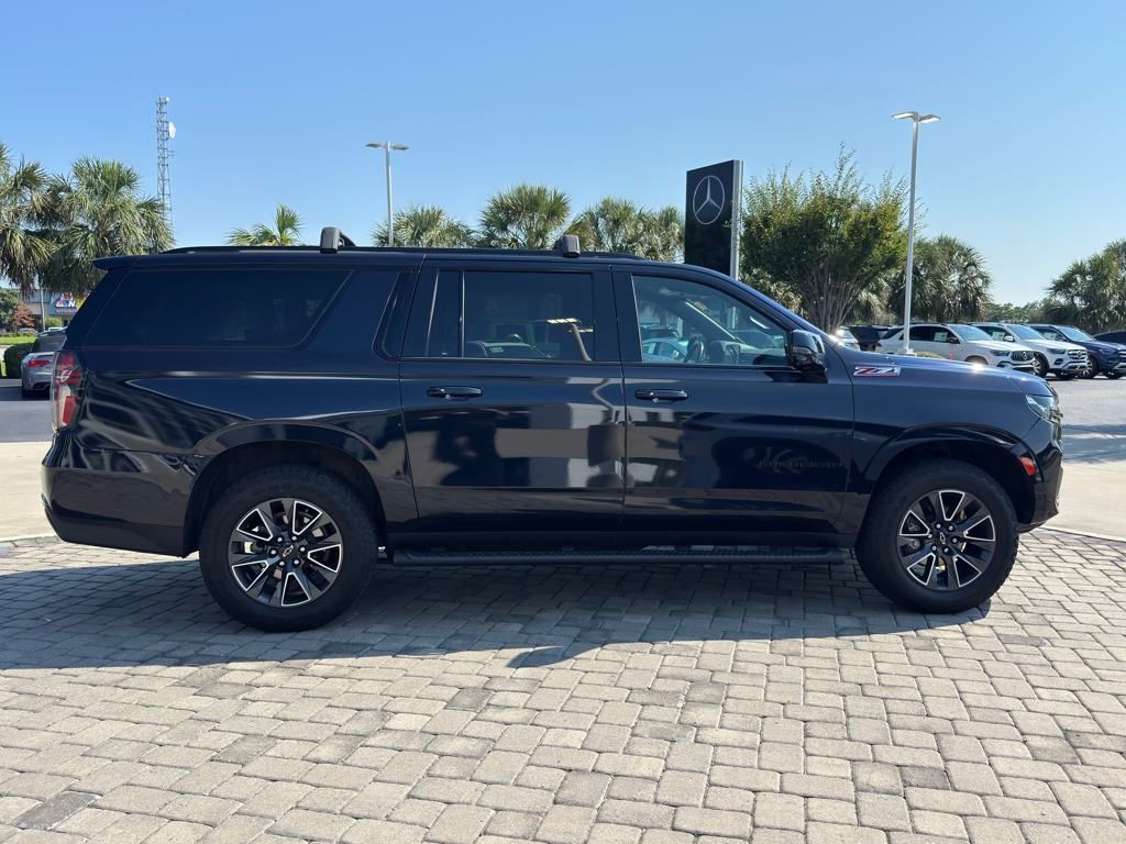 2021 Chevrolet Suburban Z71 photo 3