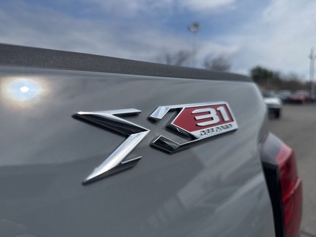 2025 Gmc Sierra HD Base photo 8