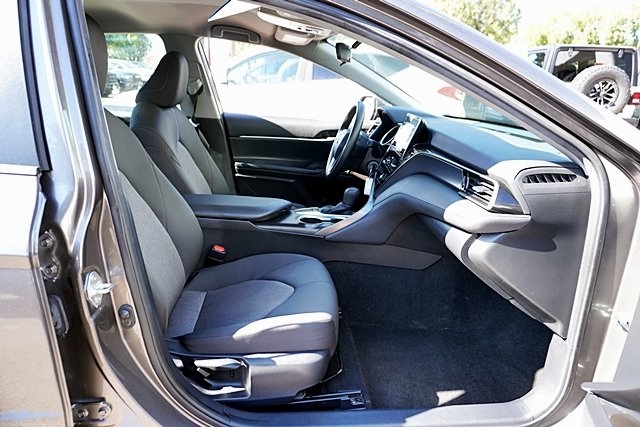 2023 Toyota Camry LE photo 11
